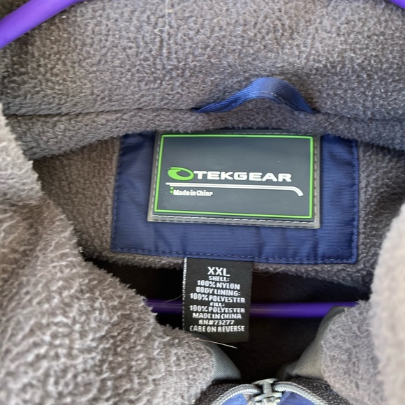 Men's XXL TekGear Navy Nylon Windbreaker, Poly Lined, Lots of Pockets Preowned - Picture 4 of 6